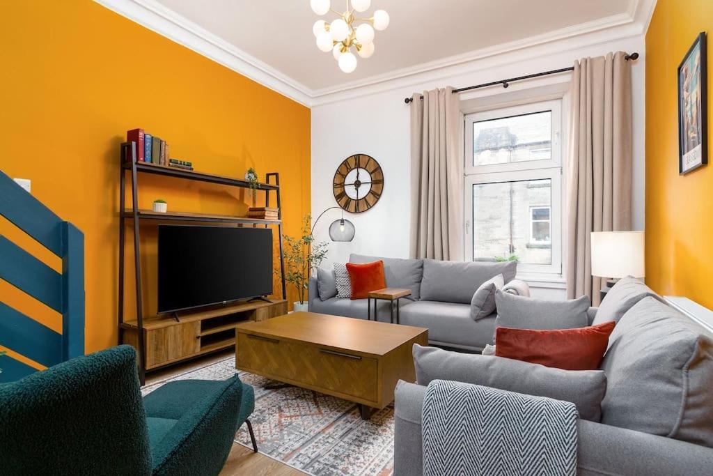 The Stylish 3-Bedroom Maisonette Retreat Стърлинг Екстериор снимка