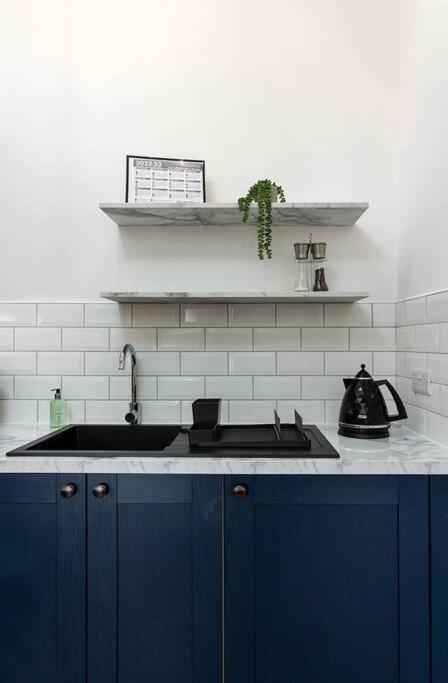The Stylish 3-Bedroom Maisonette Retreat Стърлинг Екстериор снимка