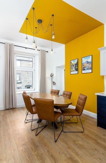 The Stylish 3-Bedroom Maisonette Retreat Стърлинг Екстериор снимка
