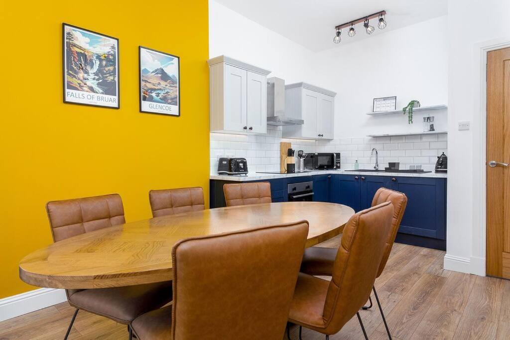The Stylish 3-Bedroom Maisonette Retreat Стърлинг Екстериор снимка